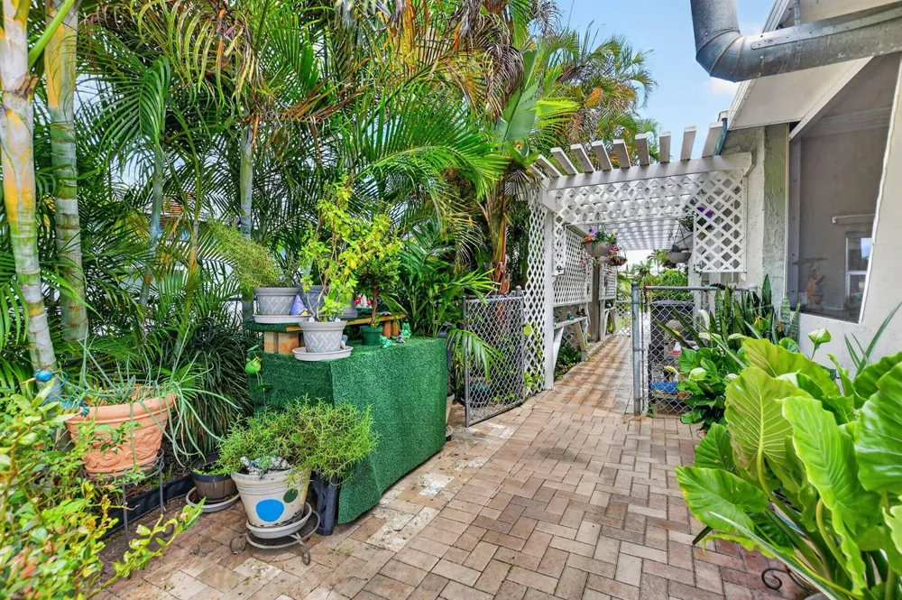 11078 Delta Circle Boca Raton, FL 33428