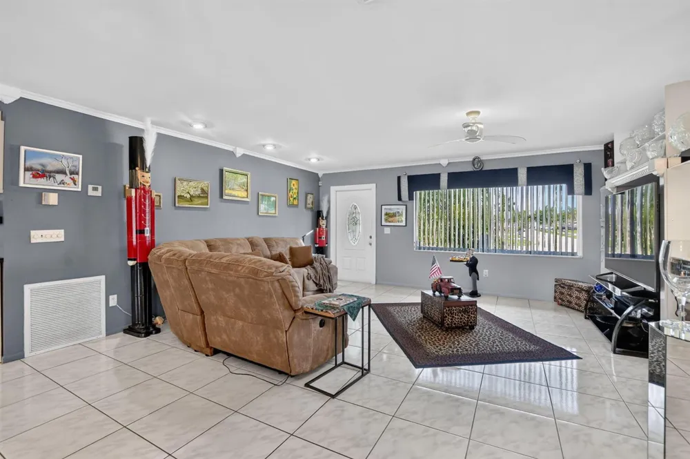 11078 Delta Circle Boca Raton, FL 33428