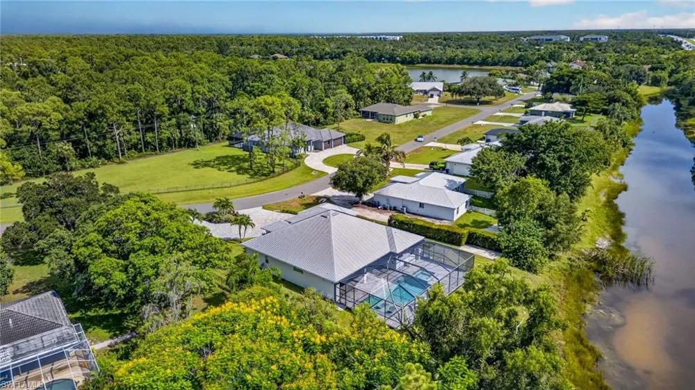 27150 Rue De Paix Bonita Springs, FL 34135
