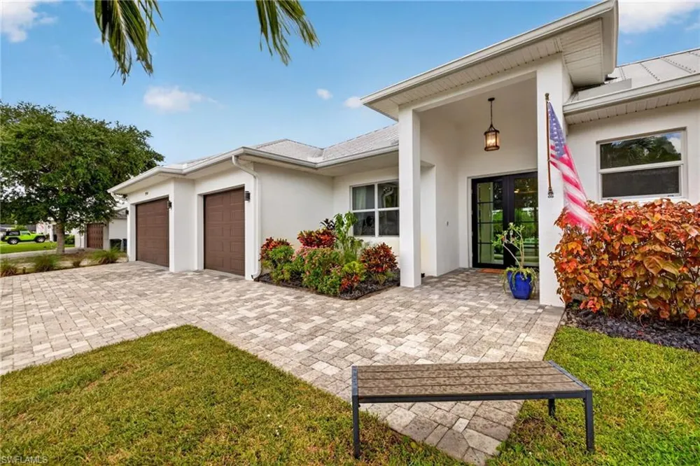 27150 Rue De Paix Bonita Springs, FL 34135