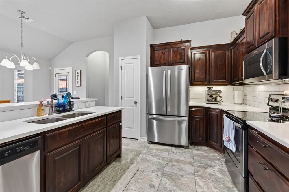 13399 E 134th Street Collinsville, OK 74021