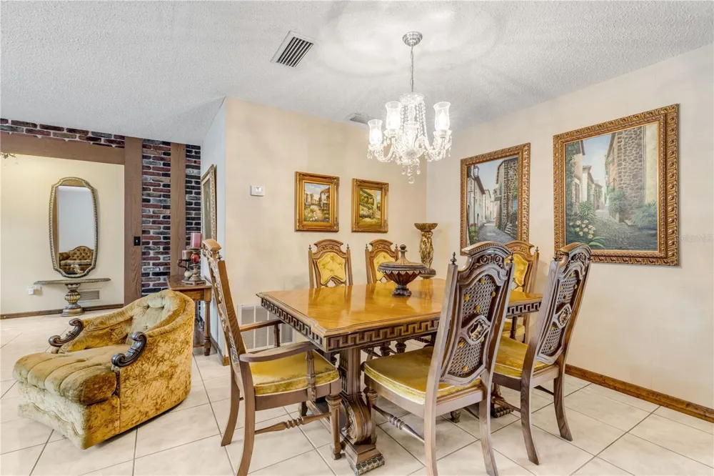 802 SYLVIA DRIVE Deltona, FL 32725