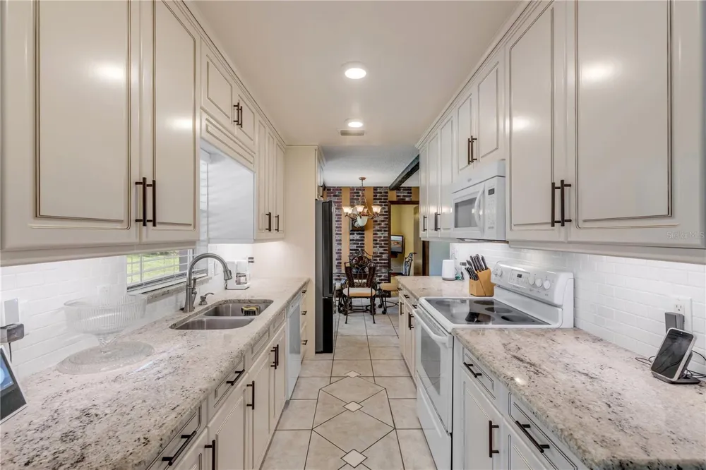 802 SYLVIA DRIVE Deltona, FL 32725