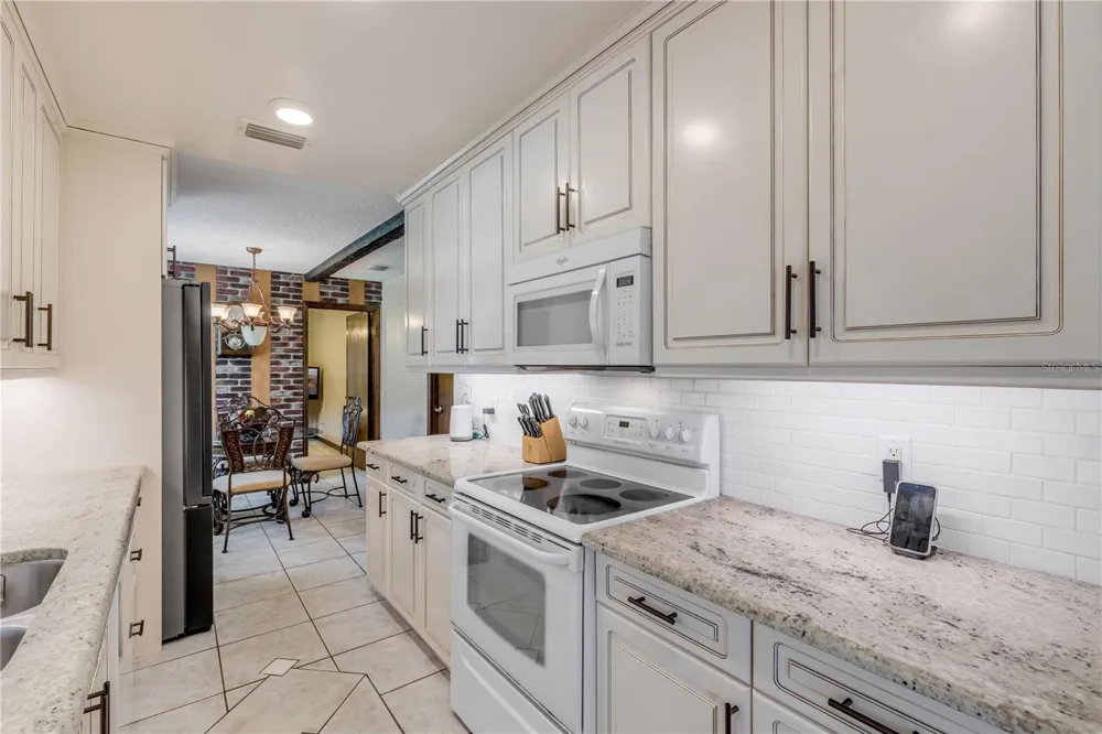 802 SYLVIA DRIVE Deltona, FL 32725