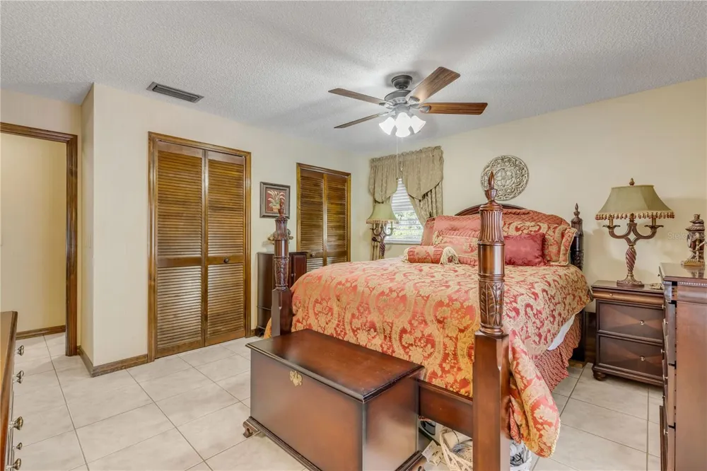 802 SYLVIA DRIVE Deltona, FL 32725