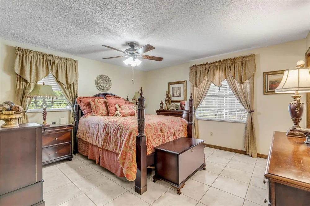 802 SYLVIA DRIVE Deltona, FL 32725
