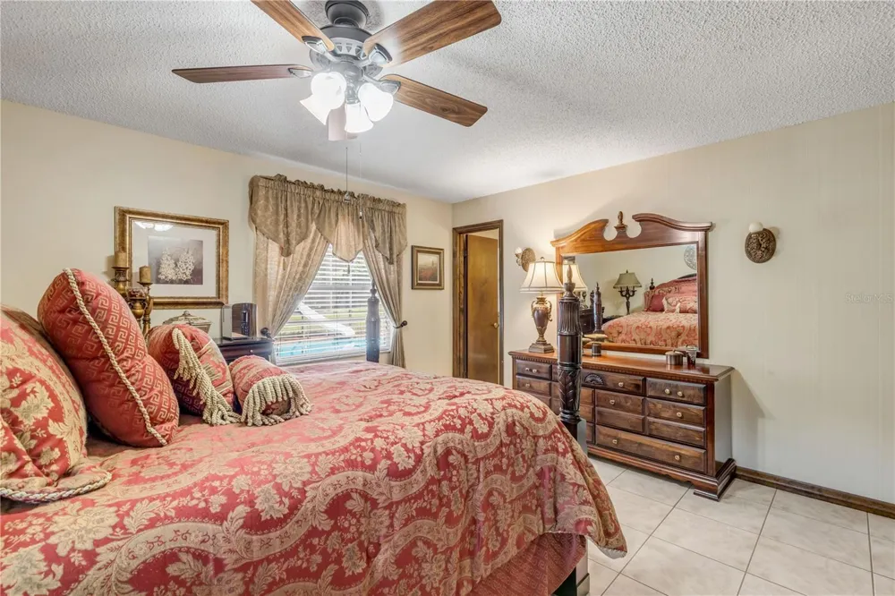 802 SYLVIA DRIVE Deltona, FL 32725