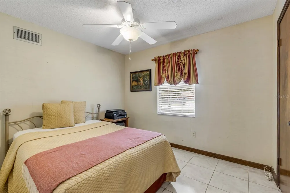 802 SYLVIA DRIVE Deltona, FL 32725