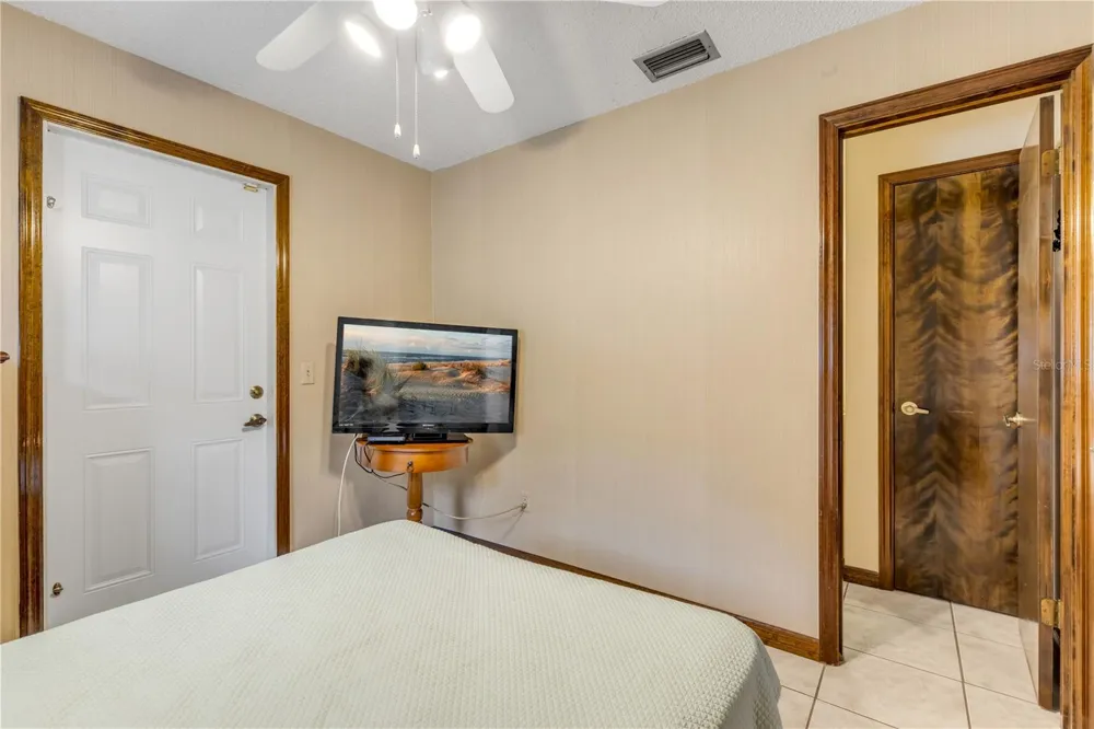 802 SYLVIA DRIVE Deltona, FL 32725