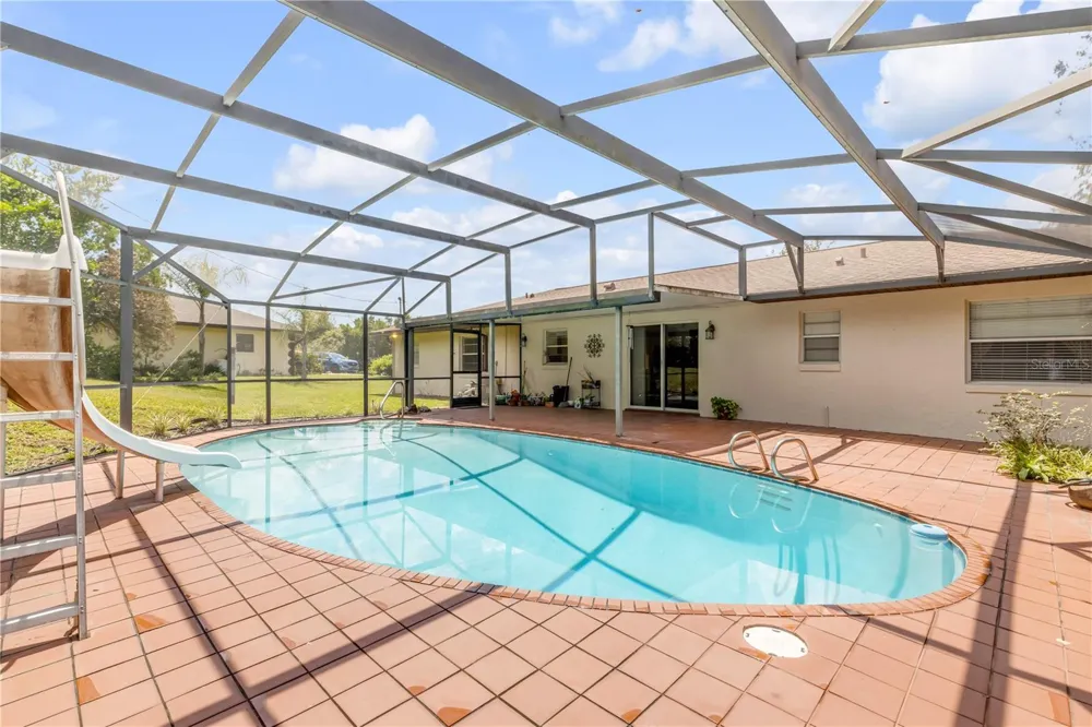 802 SYLVIA DRIVE Deltona, FL 32725