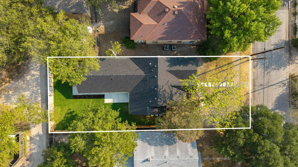 3304 Harris Park Avenue Austin, TX 78705