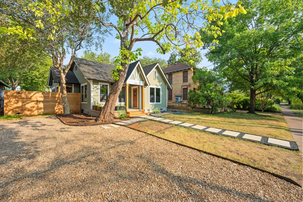 3304 Harris Park Avenue Austin, TX 78705
