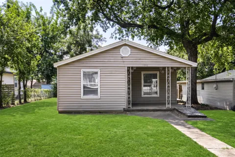 1050 Dubois Street