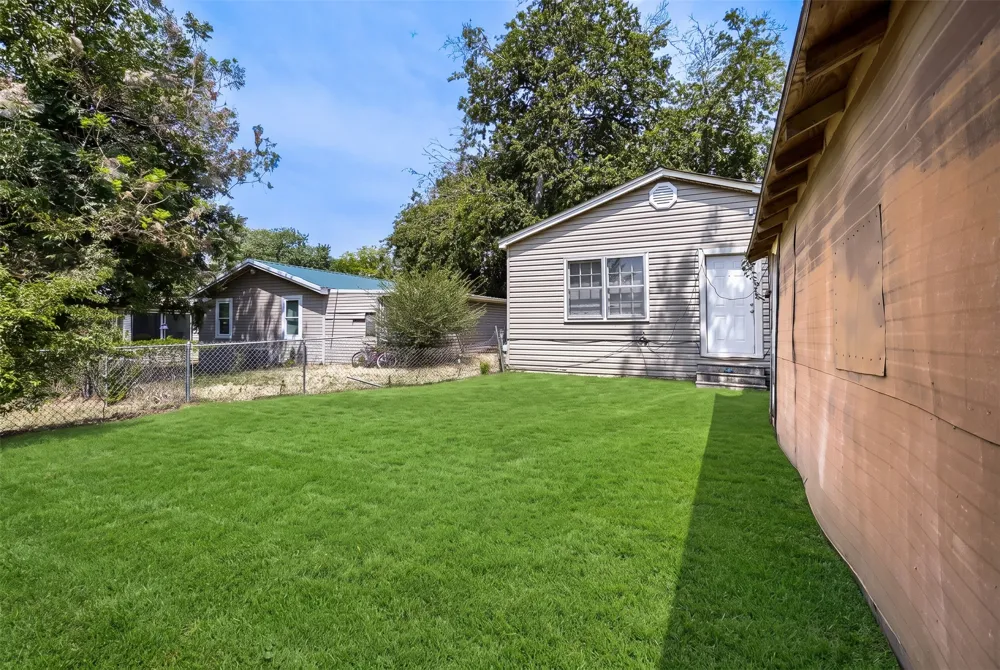 1050 Dubois Street Denison, TX 75020