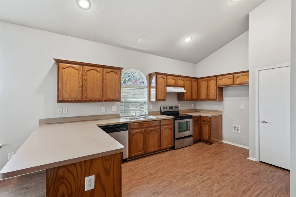 1113 Beaverwood Lane Crowley, TX 76036