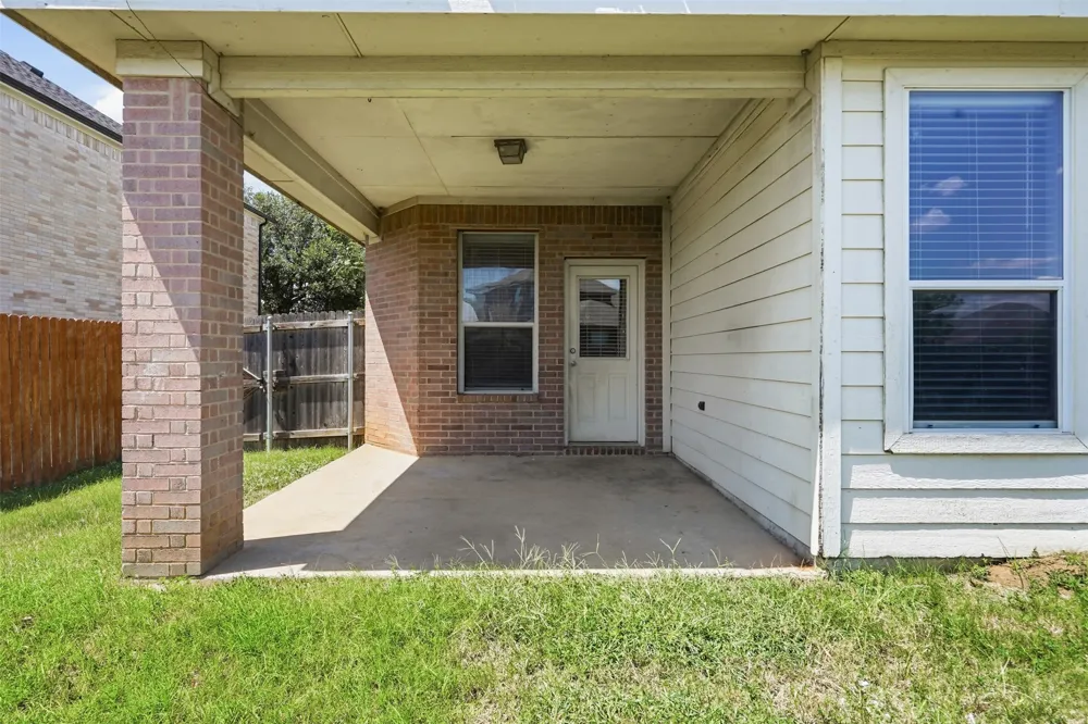 1113 Beaverwood Lane Crowley, TX 76036