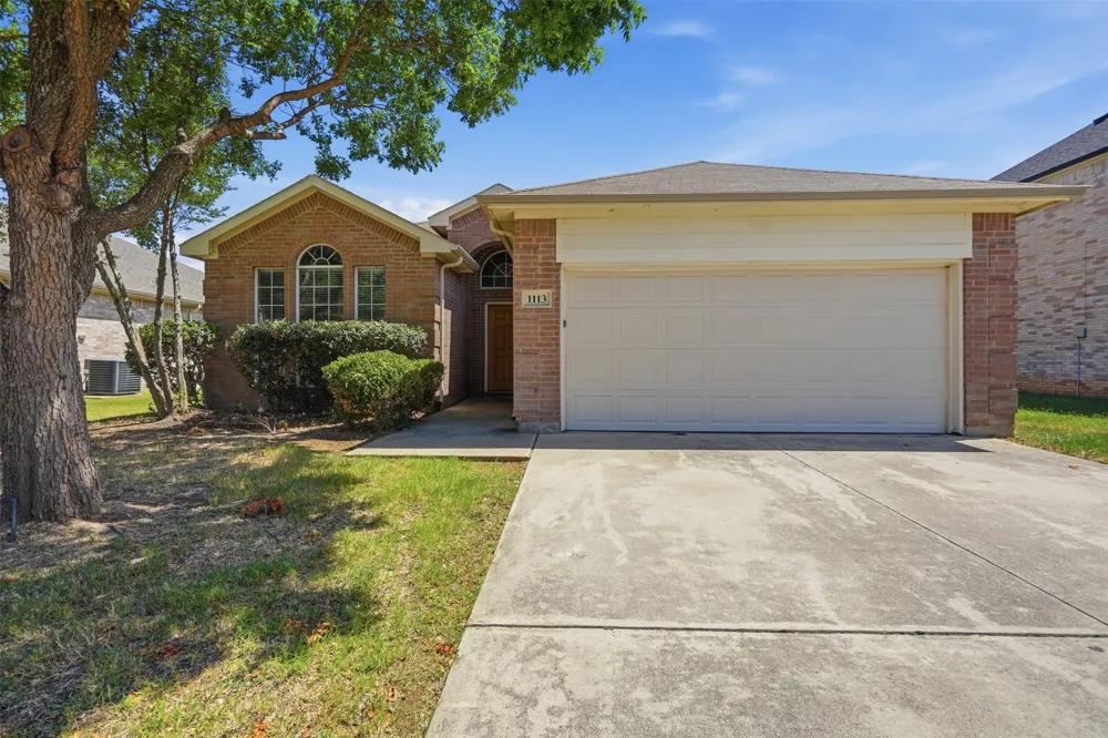 1113 Beaverwood Lane Crowley, TX 76036