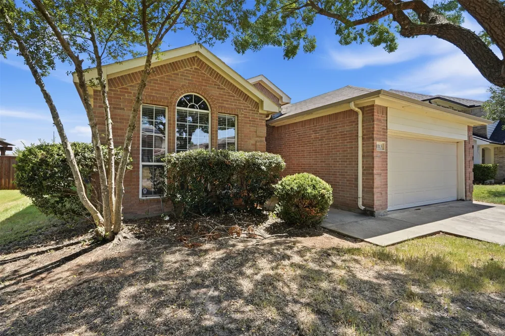 1113 Beaverwood Lane Crowley, TX 76036