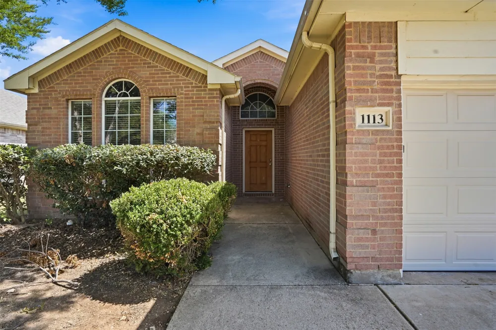 1113 Beaverwood Lane Crowley, TX 76036