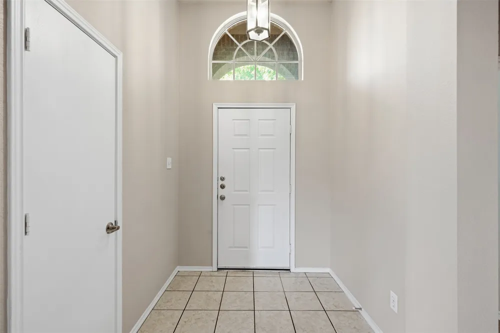 1113 Beaverwood Lane Crowley, TX 76036