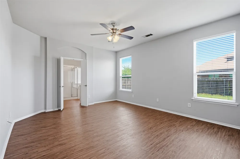 1113 Beaverwood Lane Crowley, TX 76036