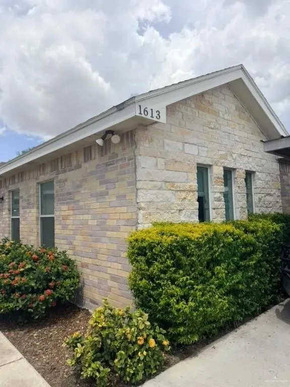 1613 Broome Street Edinburg, TX 78541