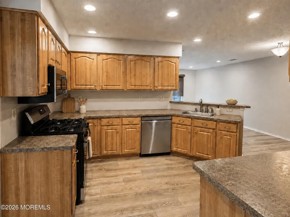17 Old Orchard Lane Ocean, NJ 07712