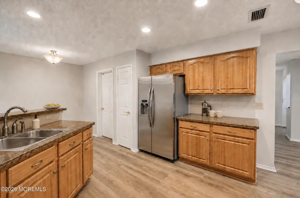 17 Old Orchard Lane Ocean, NJ 07712