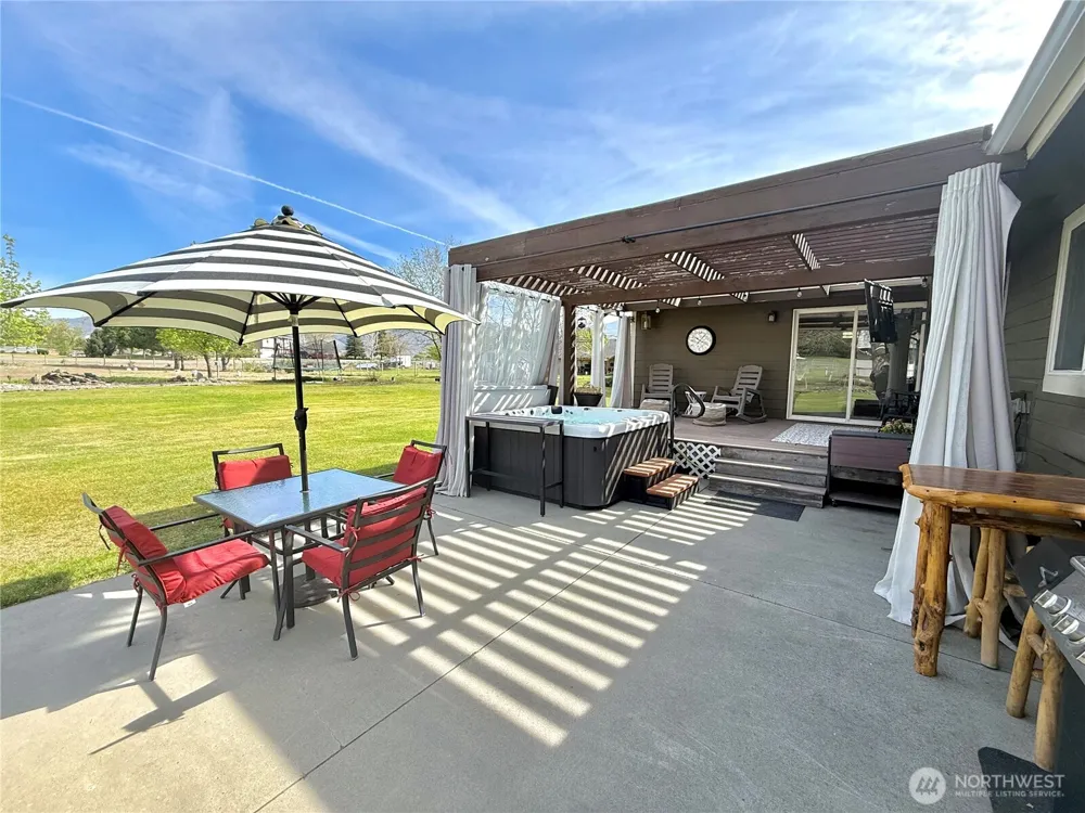 4 River Overlook Street Omak, WA 98841