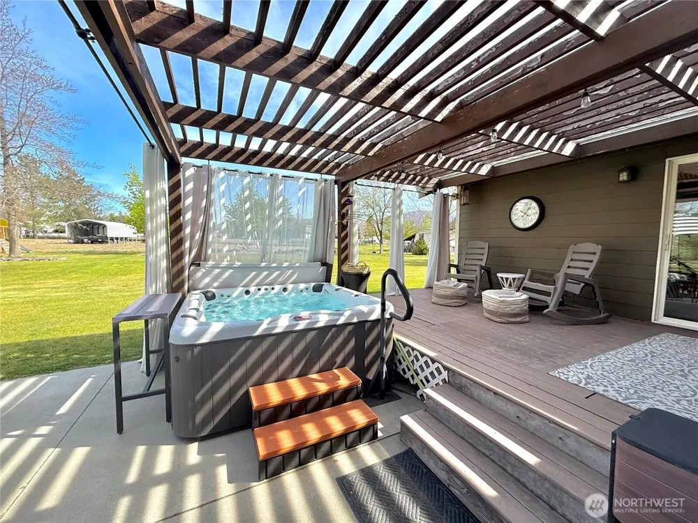 4 River Overlook Street Omak, WA 98841