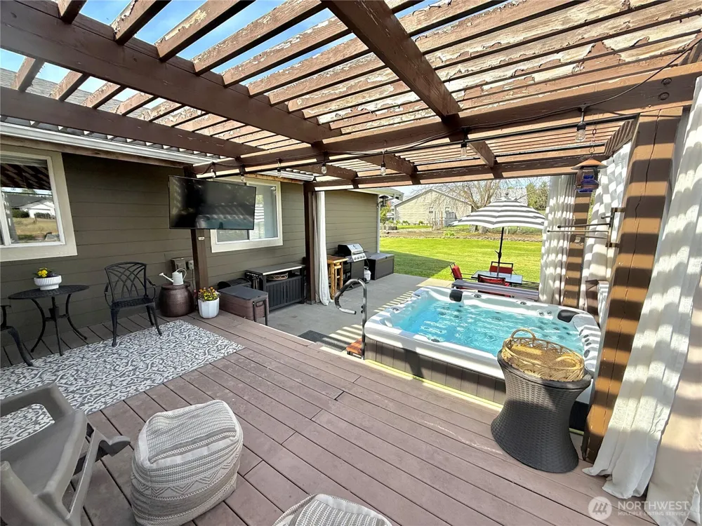 4 River Overlook Street Omak, WA 98841