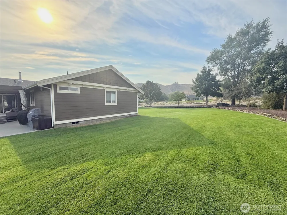 4 River Overlook Street Omak, WA 98841