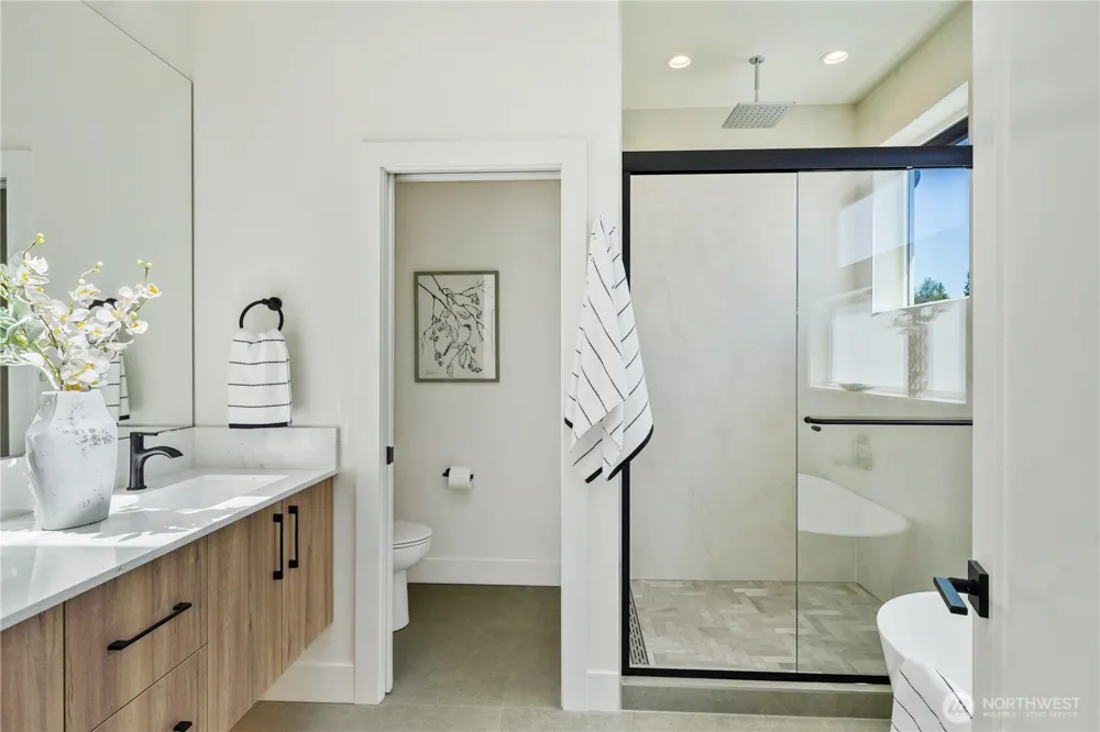 9013 14th Avenue SW Seattle, WA 98106