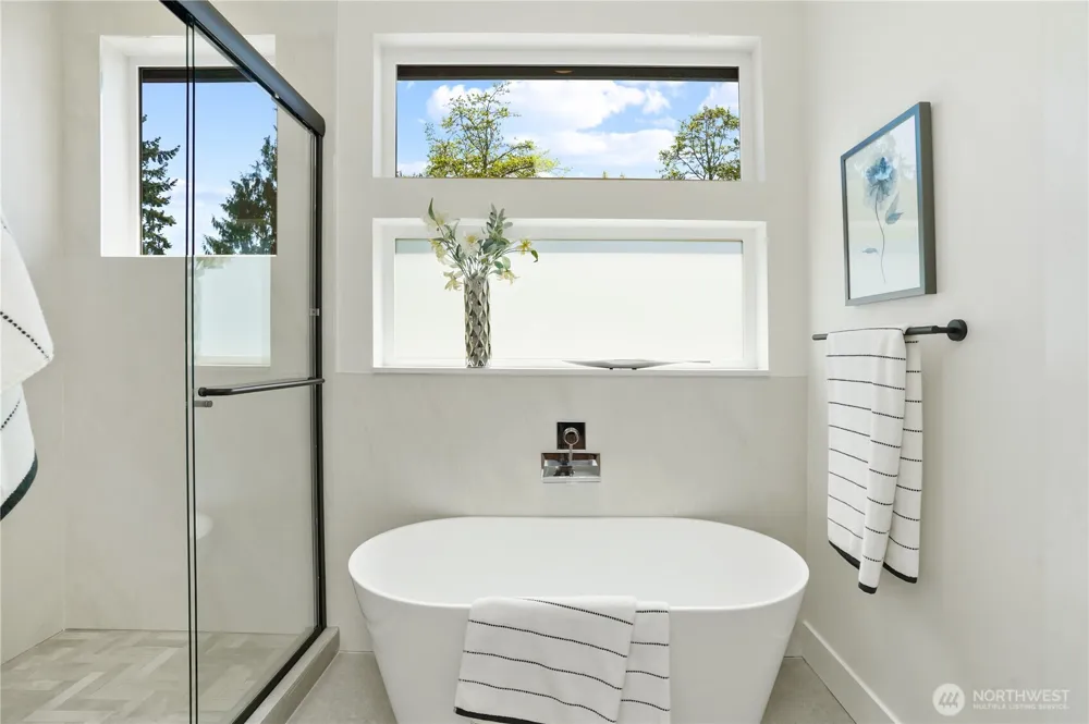 9013 14th Avenue SW Seattle, WA 98106
