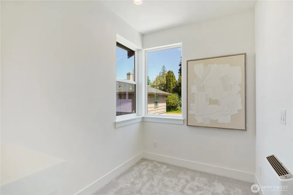9013 14th Avenue SW Seattle, WA 98106