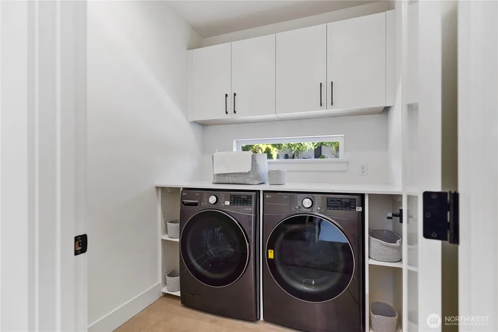9013 14th Avenue SW Seattle, WA 98106