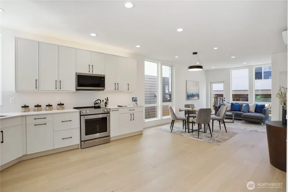 9013 14th Avenue SW Seattle, WA 98106