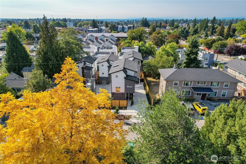 9013 14th Avenue SW Seattle, WA 98106