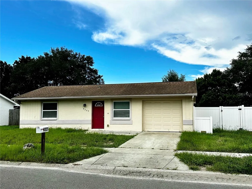 8225 PIN OAK AVENUE Port Richey, FL 34668