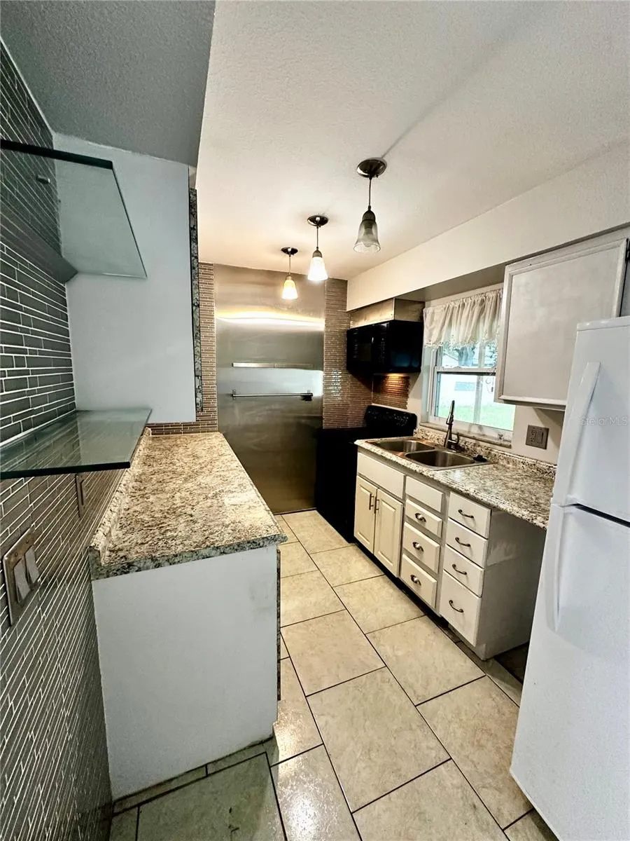 8225 PIN OAK AVENUE Port Richey, FL 34668