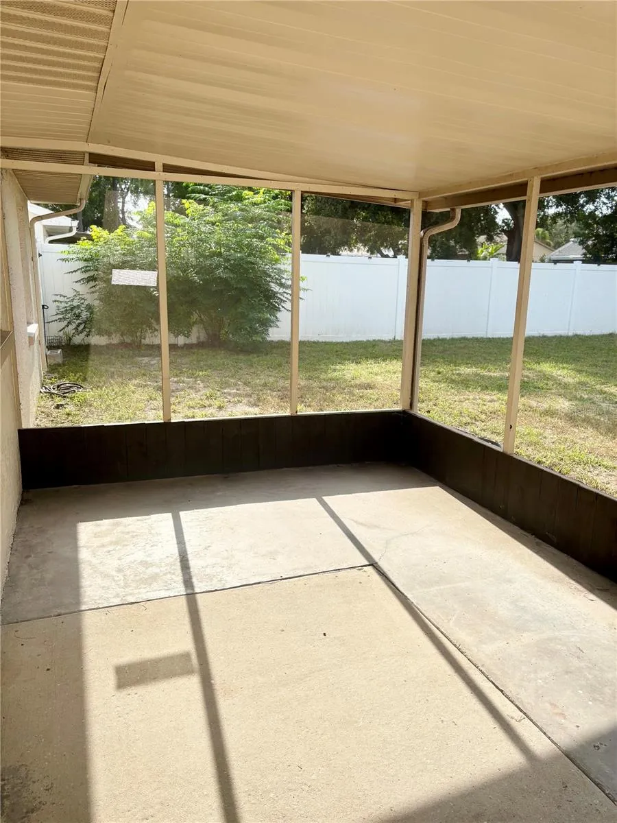 8225 PIN OAK AVENUE Port Richey, FL 34668