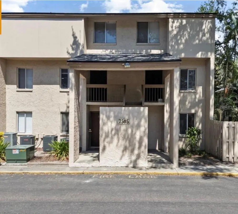7509 PITCH PINE CIRCLE #121 Tampa, FL 33617