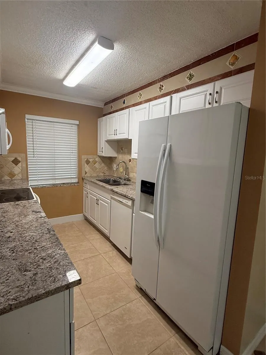 7509 PITCH PINE CIRCLE #121 Tampa, FL 33617
