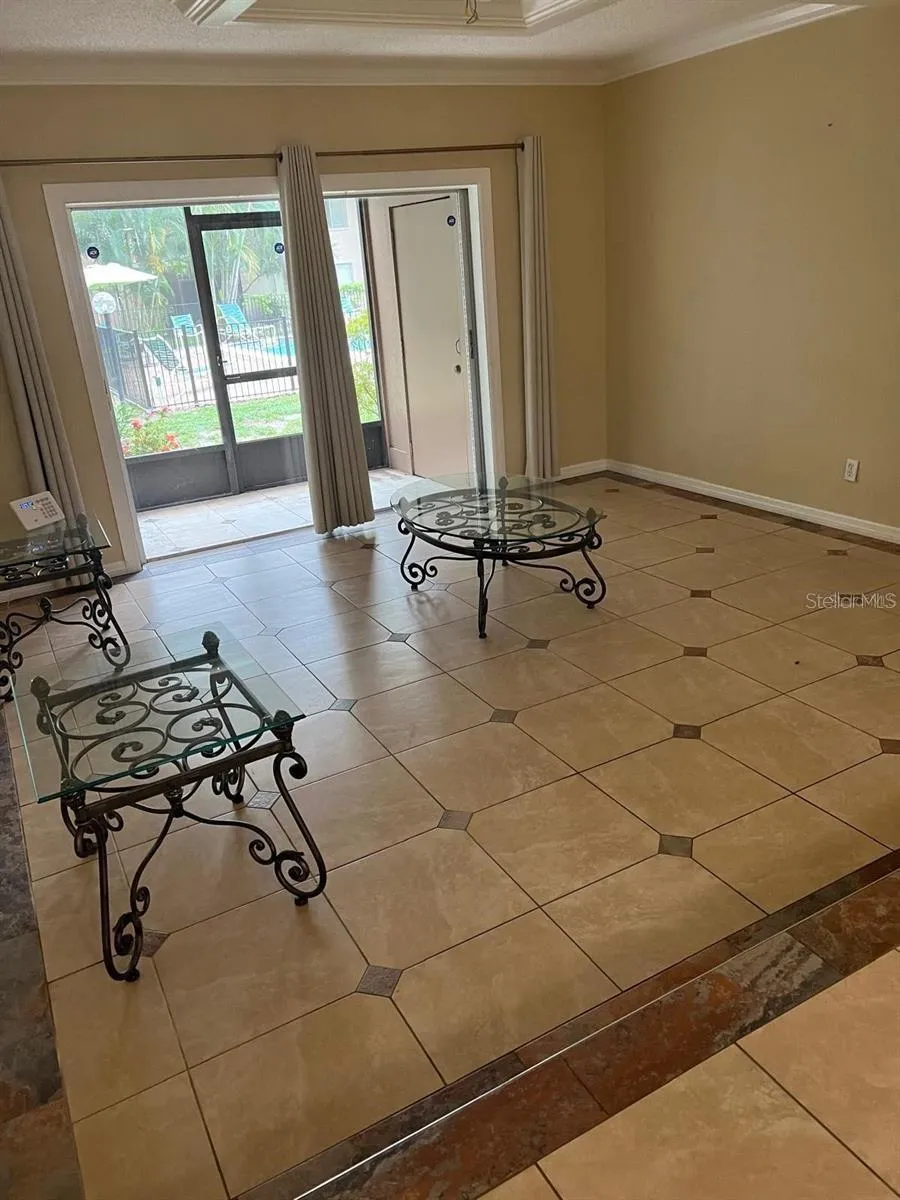 7509 PITCH PINE CIRCLE #121 Tampa, FL 33617
