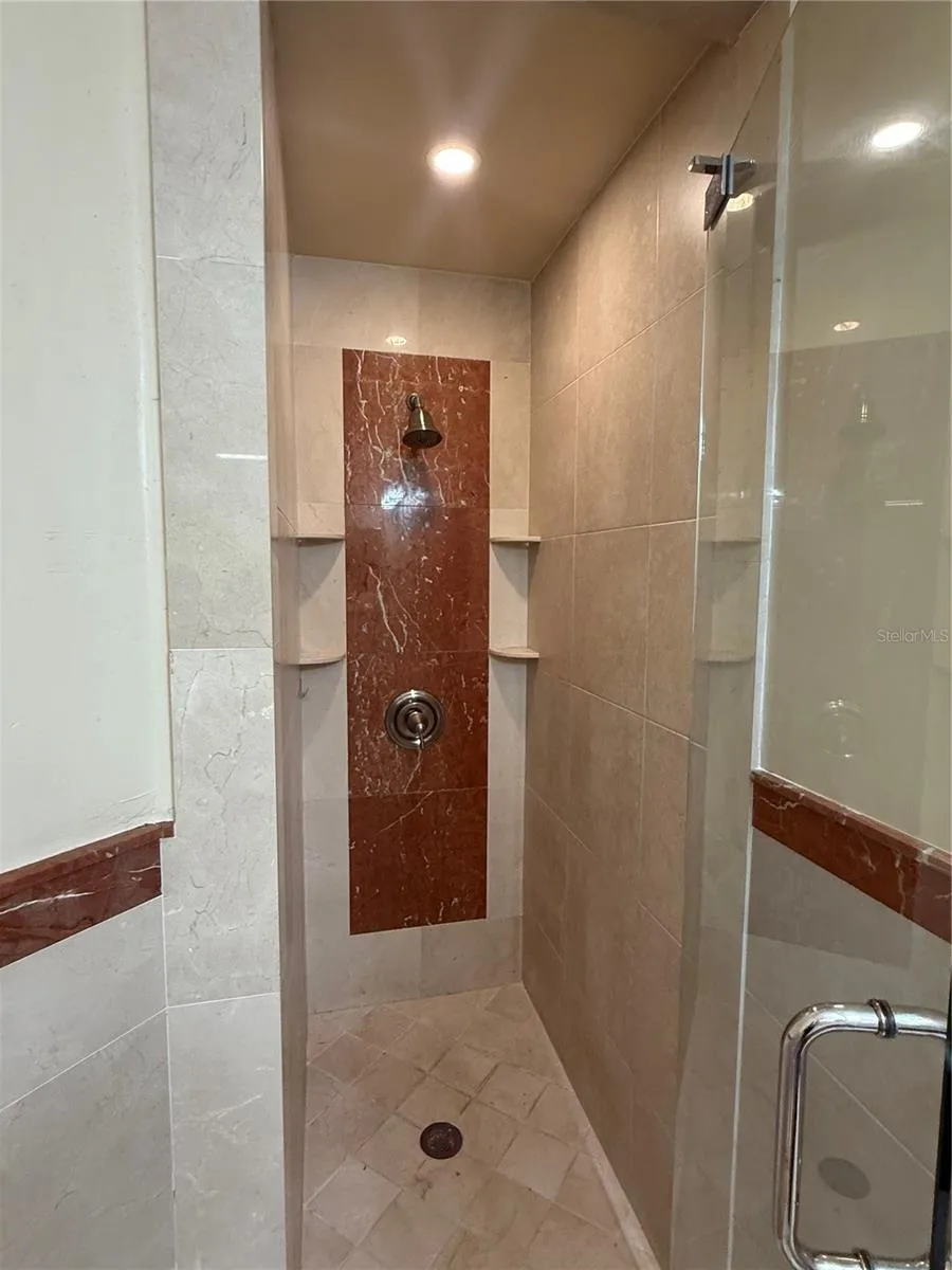 7509 PITCH PINE CIRCLE #121 Tampa, FL 33617