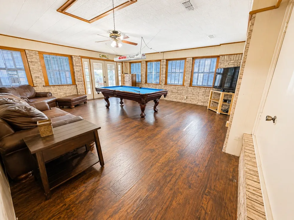 1076 FM 2095 Cameron, TX 76520