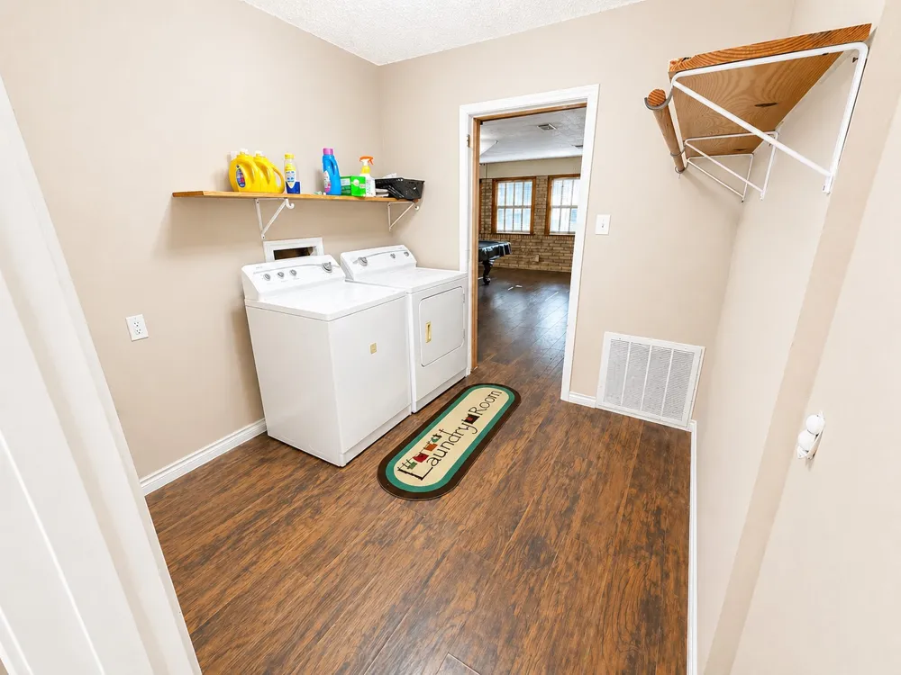 1076 FM 2095 Cameron, TX 76520