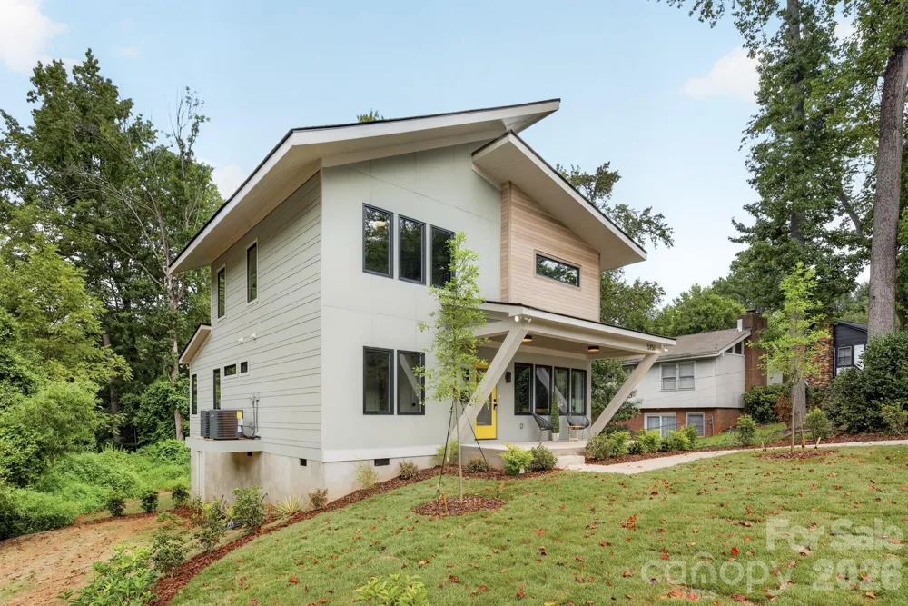 5151 Grafton Drive Charlotte, NC 28215