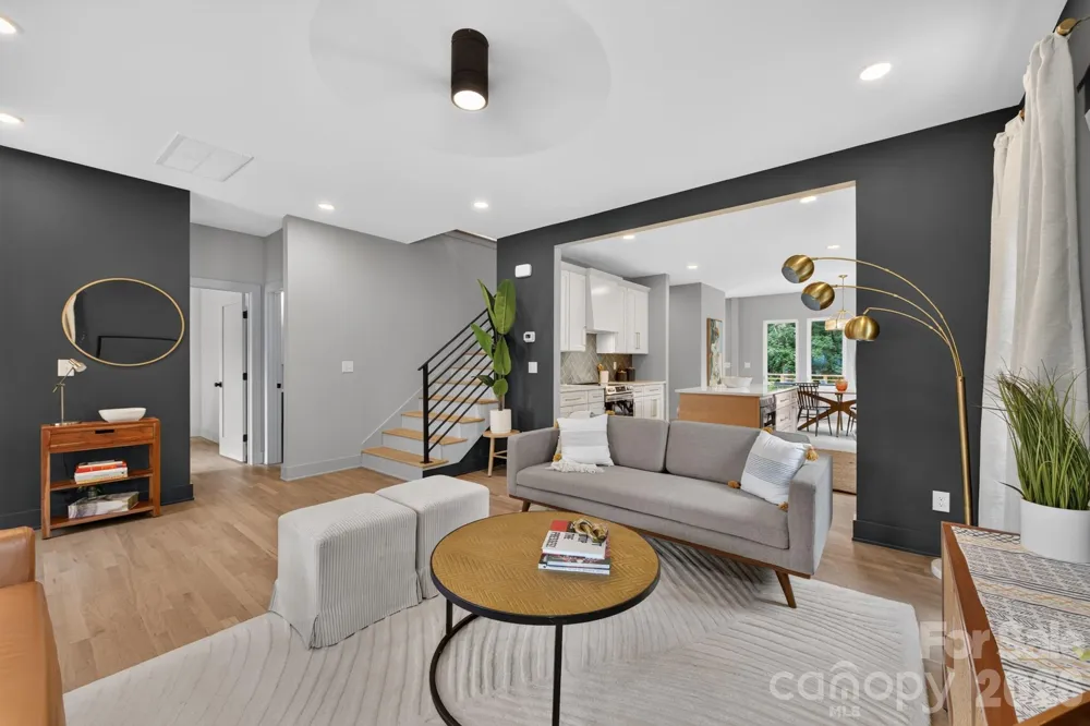 5151 Grafton Drive Charlotte, NC 28215