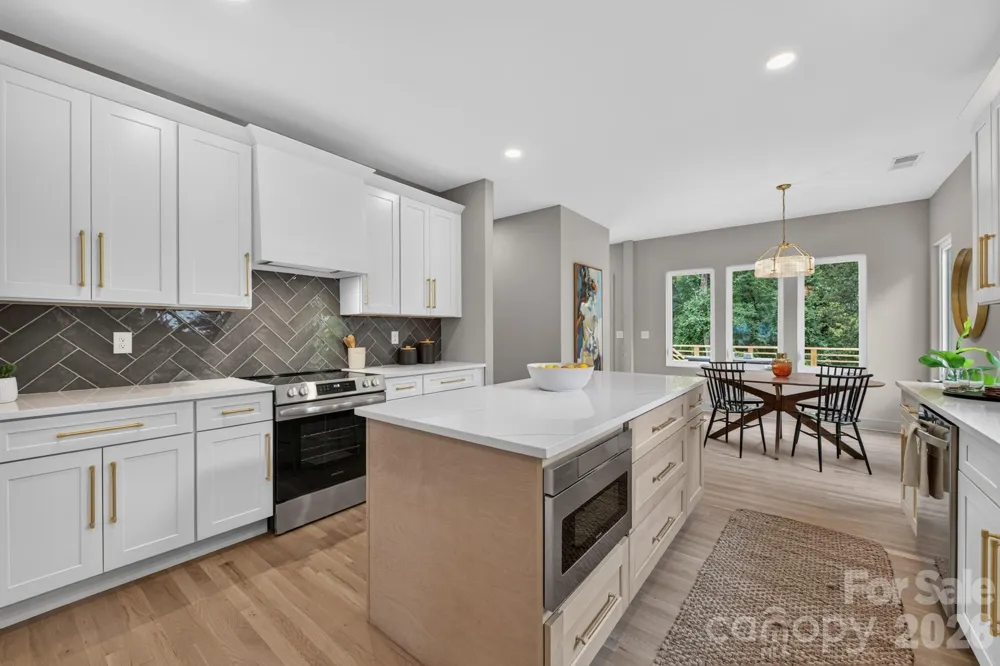 5151 Grafton Drive Charlotte, NC 28215